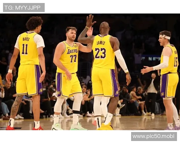 解说：八村打回原形 东詹受伤好在不严重 湖人进攻怎么差成这样？