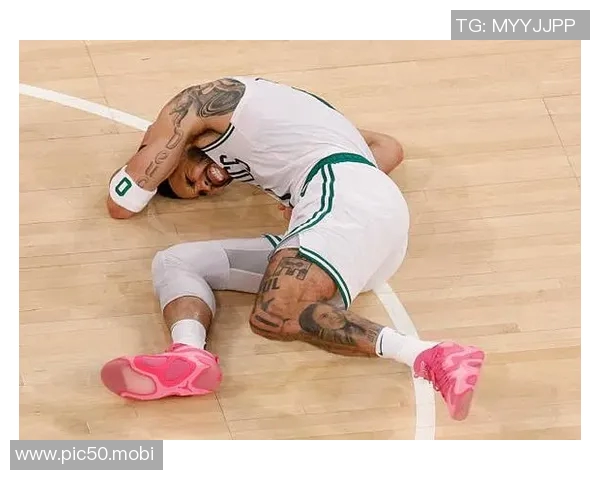 杜兰特:期待塔图姆复出能打出全明星级别表现 还是我们熟悉的他 杜兰特:期待塔图姆复出能打出全明星级别表现 还是我们熟悉的他